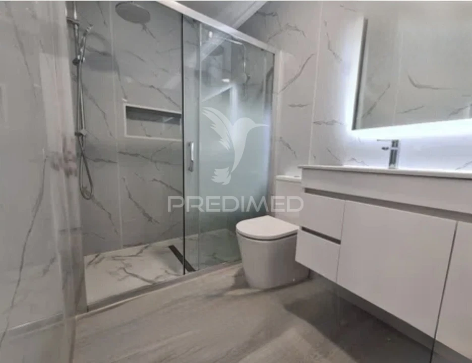 Apartamento T4 para Venda em Amora Foto 31