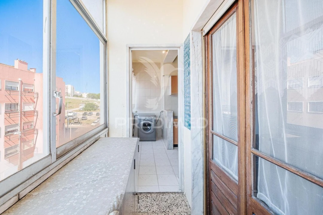 Apartamento T3 para Venda em Massamá e Monte Abraão Foto 13
