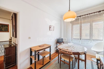 Apartamento T3 para Venda em Massamá e Monte Abraão