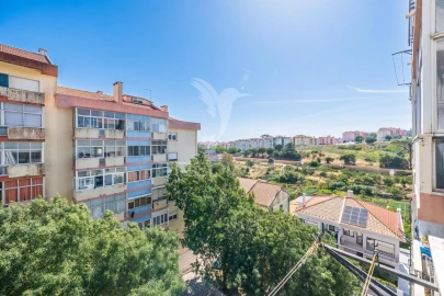 Apartamento T3 para Venda em Massamá e Monte Abraão