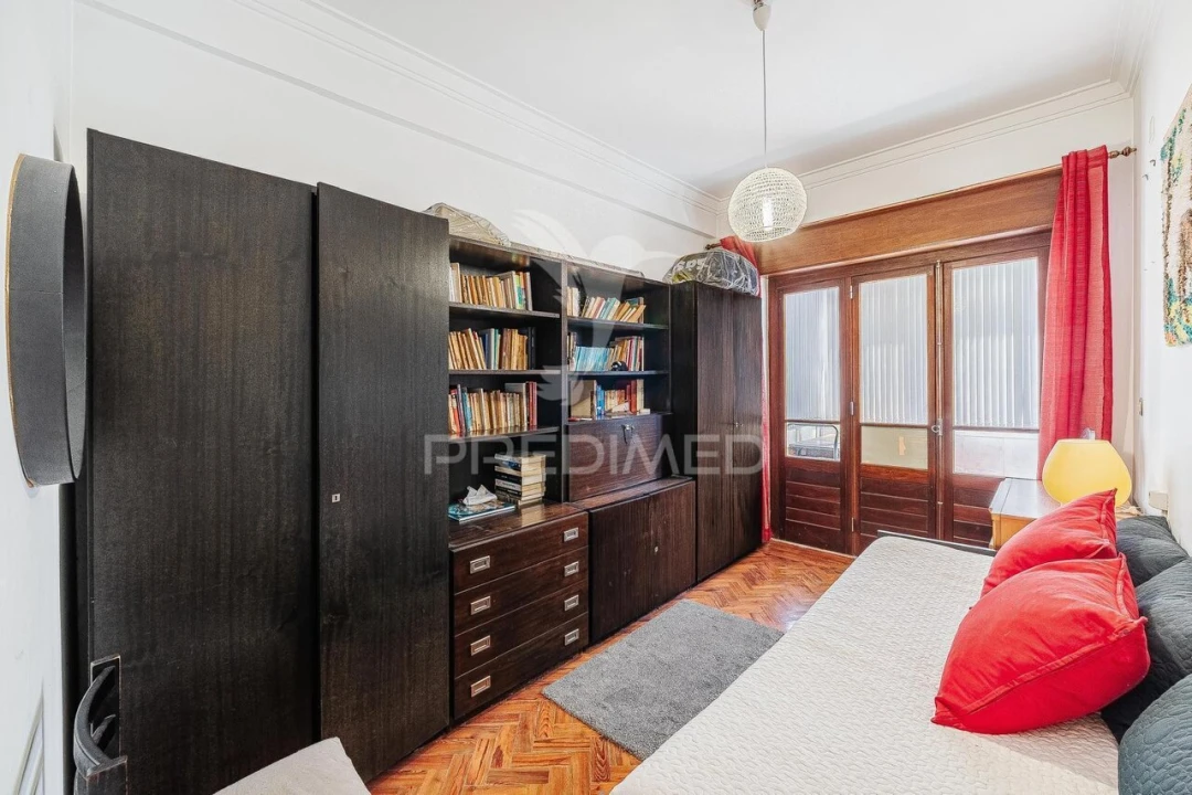 Apartamento T3 para Venda em Massamá e Monte Abraão Foto 23