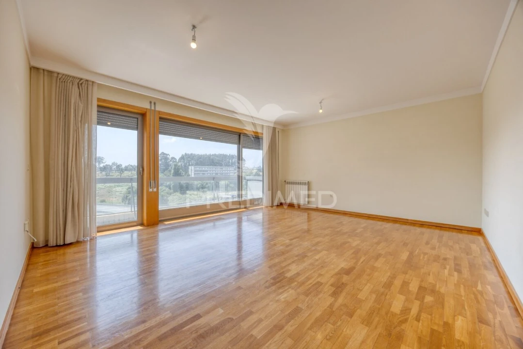 Apartamento T2 para Venda em Moreira Foto 8