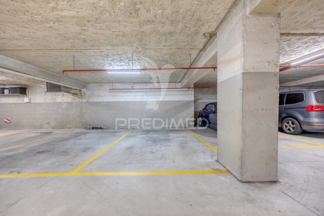 Apartamento T2 para Venda em Moreira Foto 32