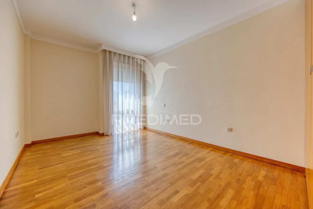 Apartamento T2 para Venda em Moreira Foto 19