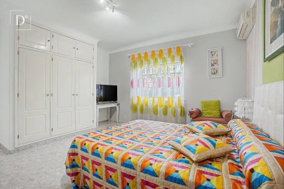 Moradia T8 para Venda em Loule (São Clemente)