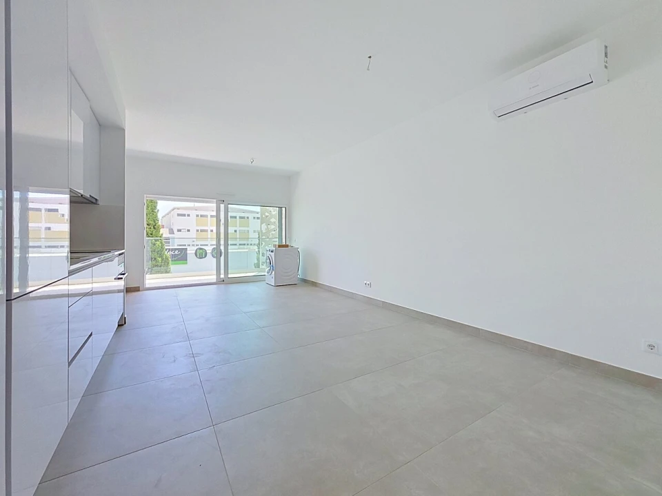 Apartamento T1 para Venda em Portimão Foto 2