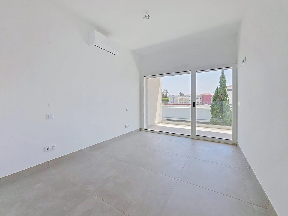 Apartamento T1 para Venda em Portimão Foto 10