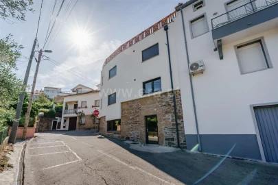 Moradia T3 para Venda em Cortes do Meio