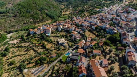 Moradia T3 para Venda em Cortes do Meio