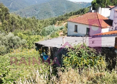 Moradia T4 para Venda em Arrifana