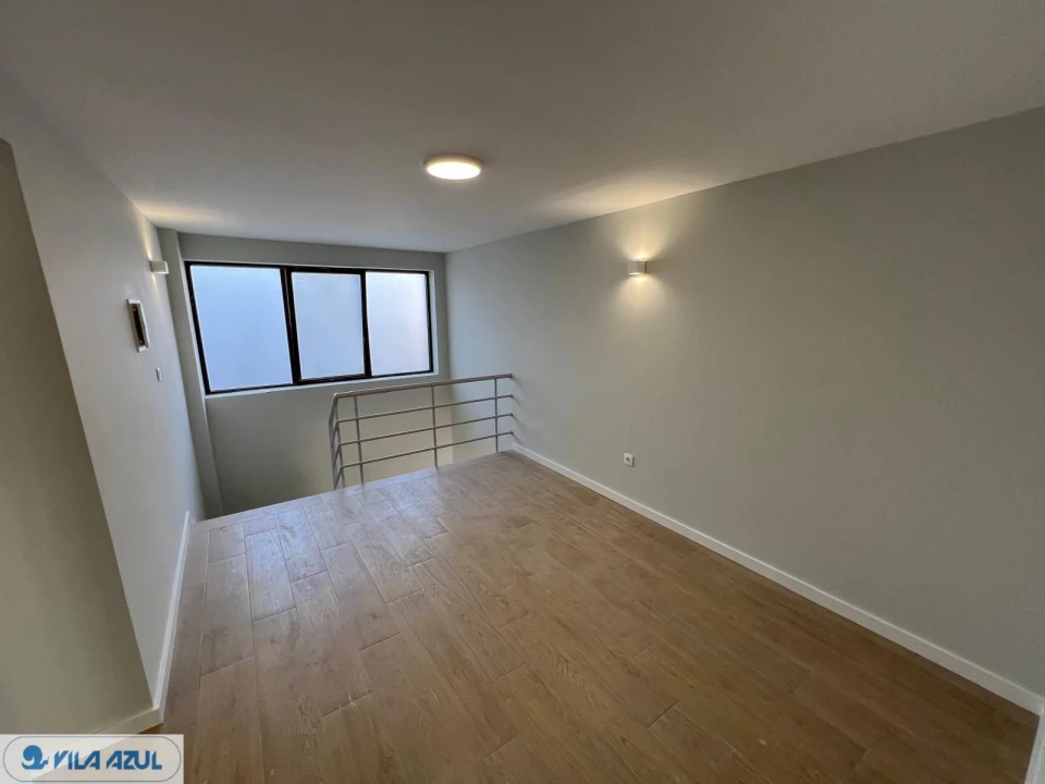 Apartamento T4 para Arrendamento em Vilarinho das Cambas Foto 10