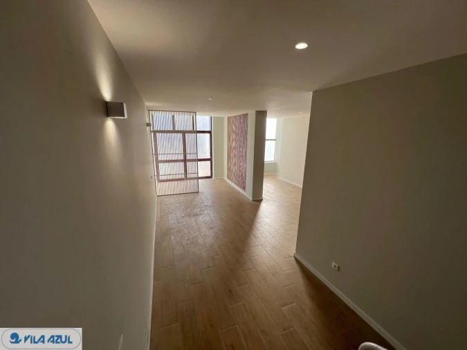 Apartamento T4 para Arrendamento em Vilarinho das Cambas Foto 4