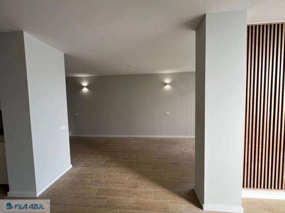 Apartamento T4 para Venda em Vilarinho das Cambas Foto 5