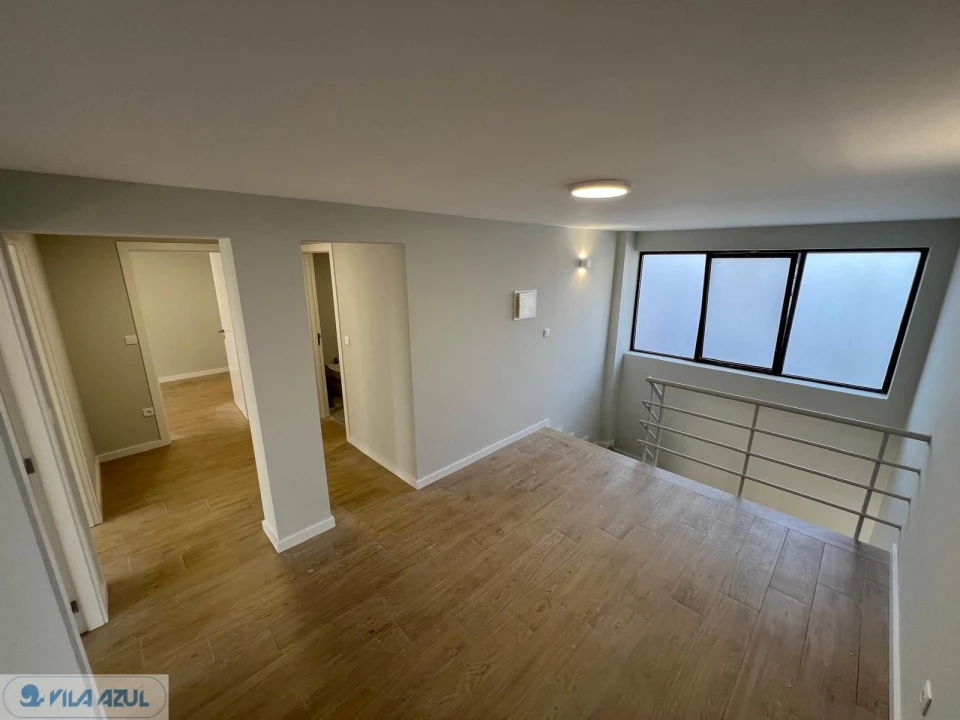 Apartamento T4 para Venda em Vilarinho das Cambas Foto 14