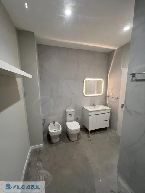 Apartamento T4 para Venda em Vilarinho das Cambas