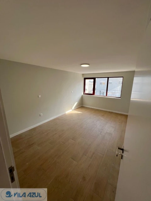 Apartamento T4 para Venda em Vilarinho das Cambas