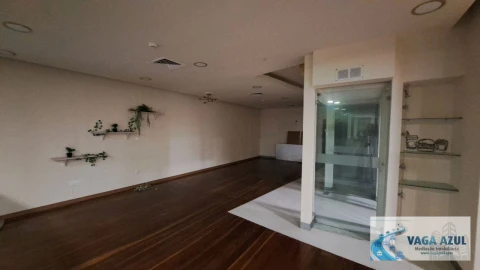 Loja para Arrendamento em Gondomar (São Cosme), Valbom e Jovim