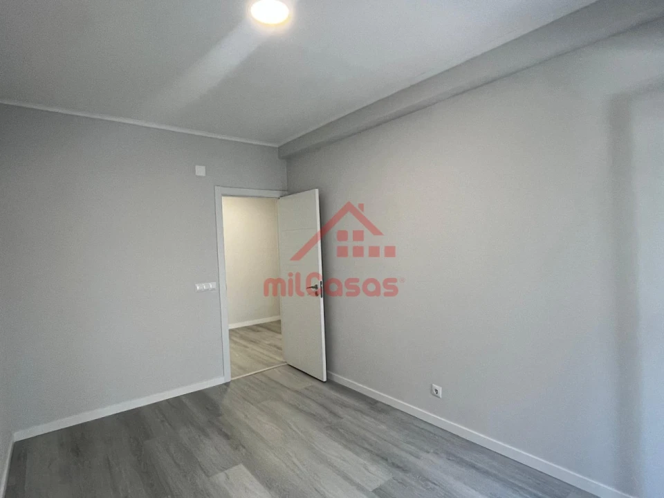 Apartamento T2 para Venda em Oeiras e São Julião da Barra, Paço de Arcos e Caxias Foto 11