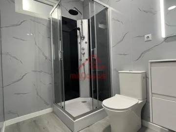 Apartamento T2 para Venda em Oeiras e São Julião da Barra, Paço de Arcos e Caxias