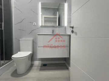 Apartamento T2 para Venda em Oeiras e São Julião da Barra, Paço de Arcos e Caxias