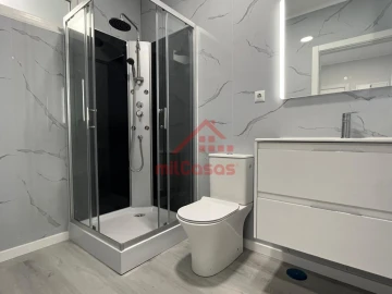 Apartamento T2 para Venda em Oeiras e São Julião da Barra, Paço de Arcos e Caxias
