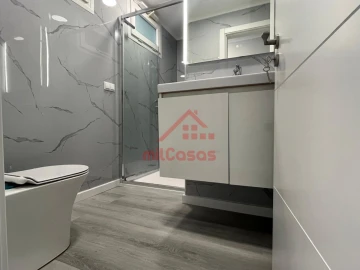 Apartamento T2 para Venda em Oeiras e São Julião da Barra, Paço de Arcos e Caxias