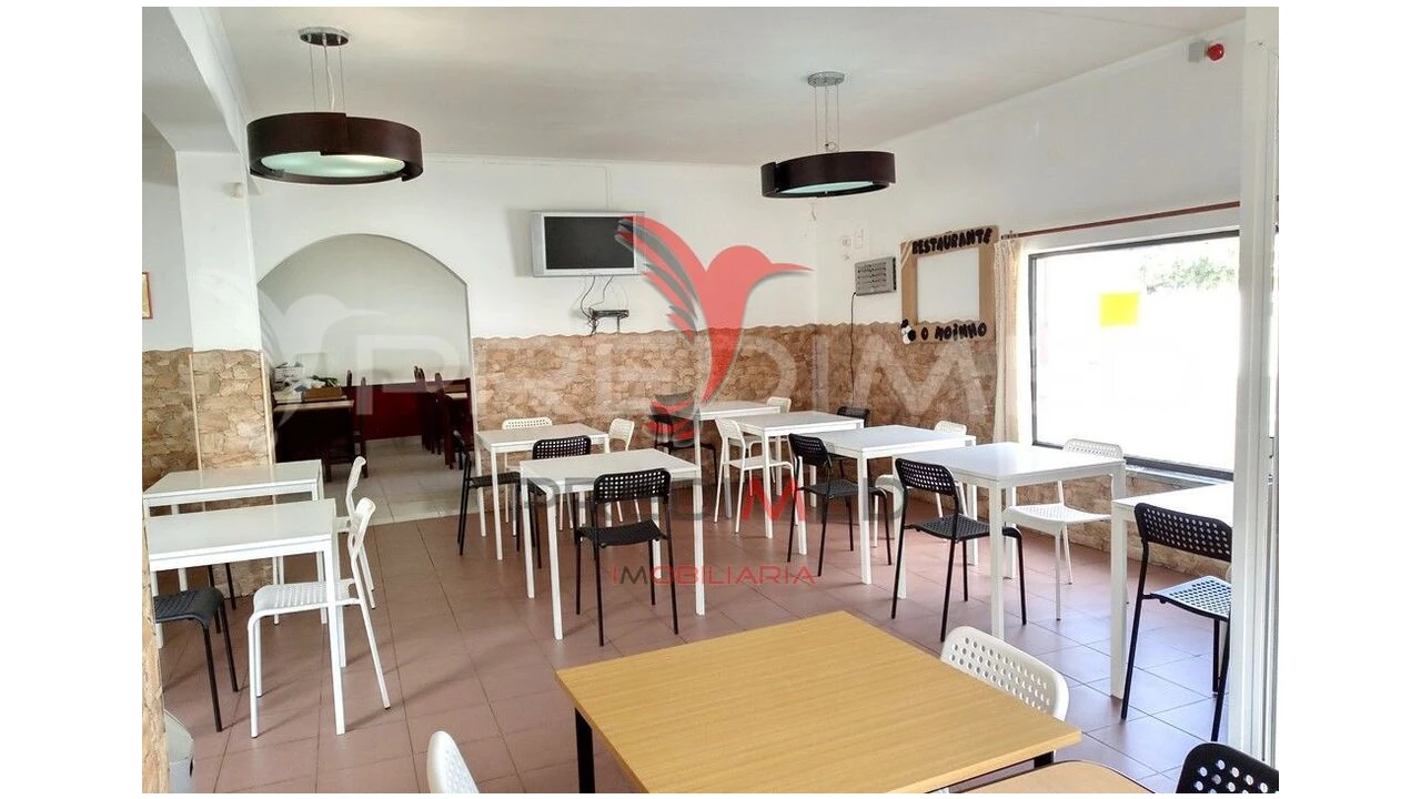 Loja para Venda em Miragaia e Marteleira Foto 19