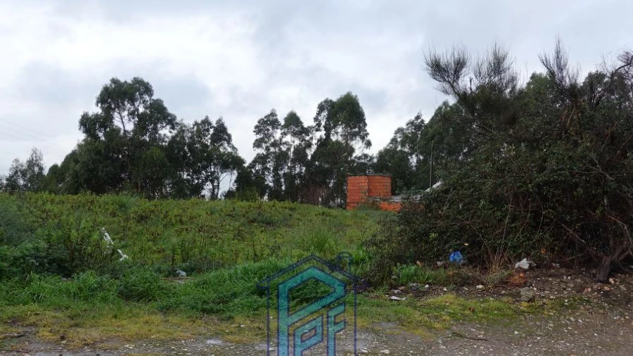 Terreno P/ Prédio para Venda em Fânzeres e São Pedro da Cova