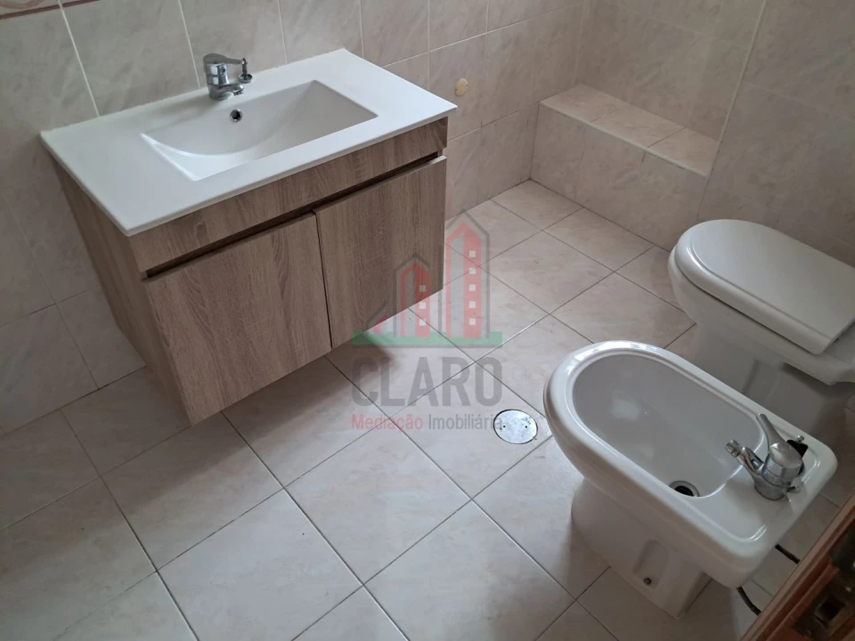 Apartamento T3 para Venda em Montemor-O-Velho e Gatões Foto 23
