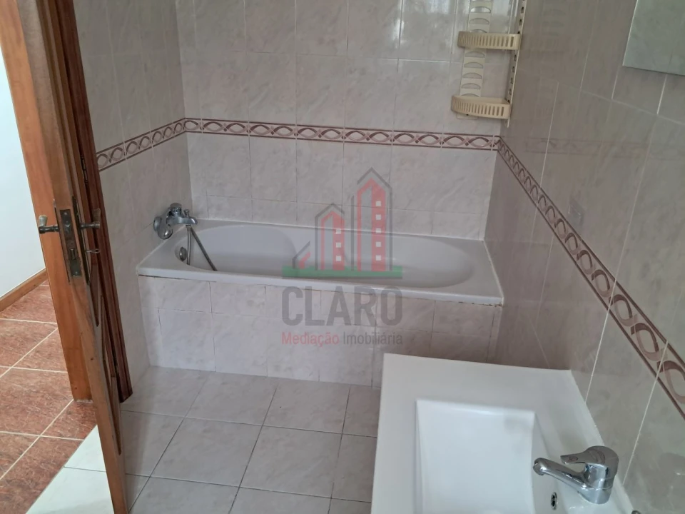Apartamento T3 para Venda em Montemor-O-Velho e Gatões Foto 24