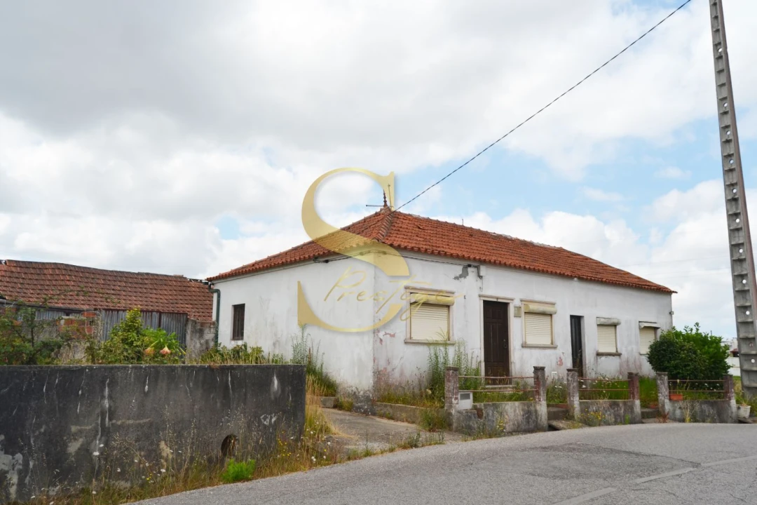Moradia T2 para Venda em Maceira Foto 2