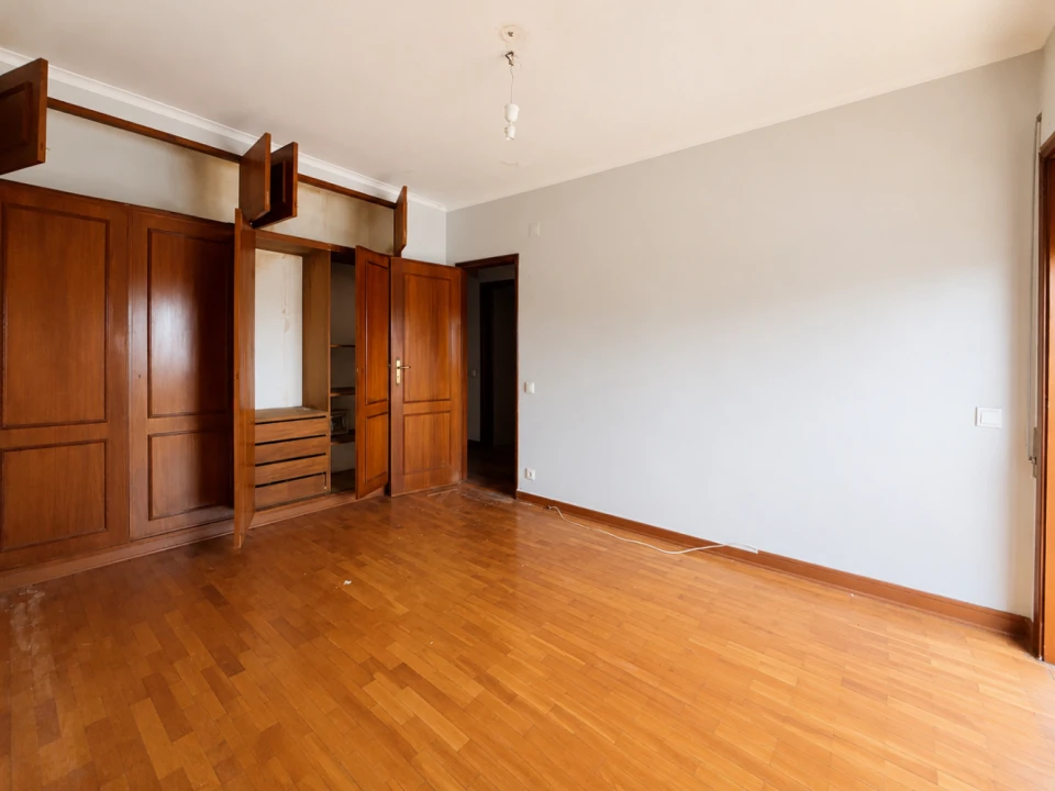 Apartamento T2 para Venda em Cidade da Maia Foto 13