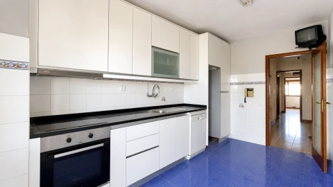 Apartamento T2 para Venda em Cidade da Maia