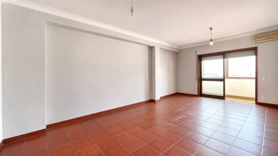 Apartamento T2 para Venda em Cidade da Maia Foto 6
