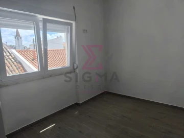 Apartamento T2 para Venda em Bombarral e Vale Covo