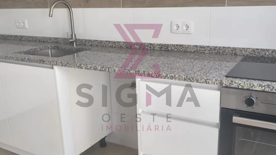 Apartamento T2 para Venda em Bombarral e Vale Covo