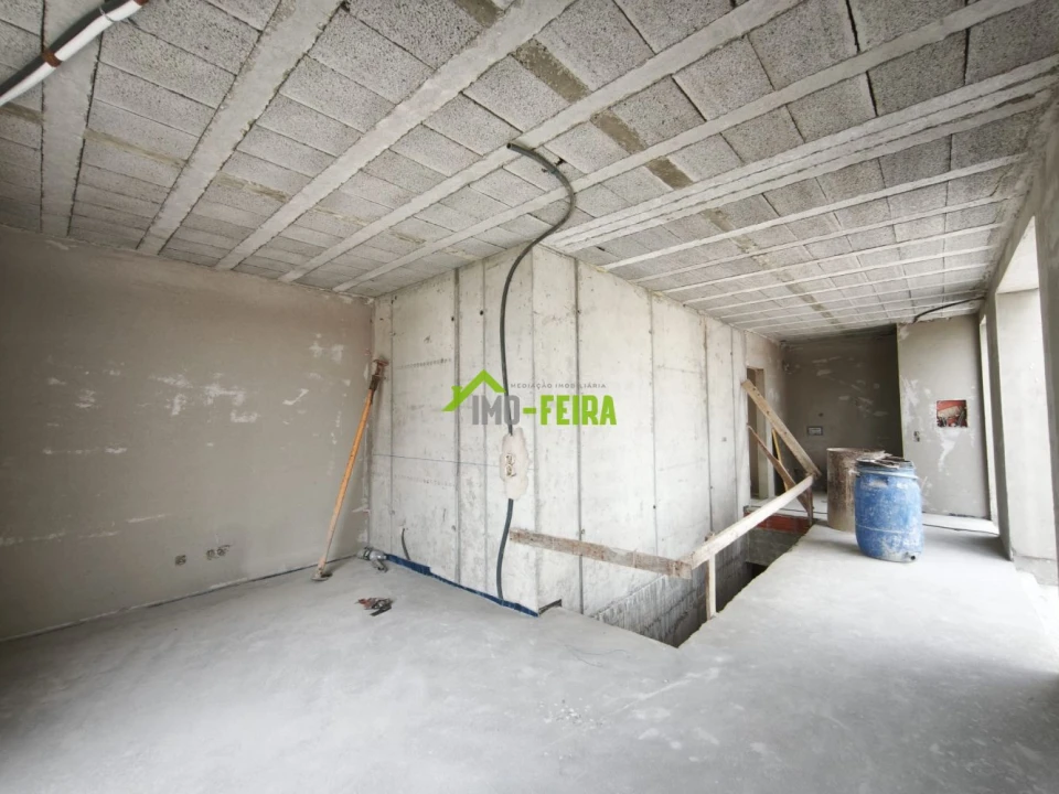 Apartamento T3 para Venda em Santa Maria da Feira, Travanca, Sanfins e Espargo Foto 24