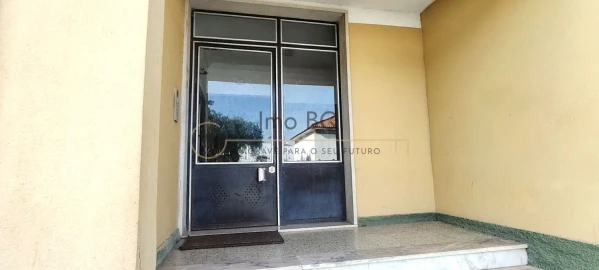 Apartamento T2 para Venda em Azambuja