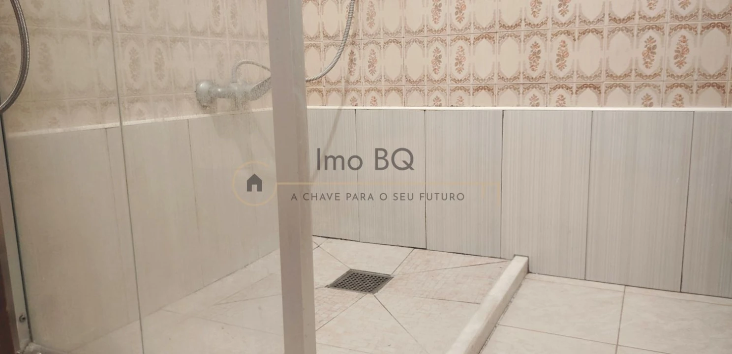 Apartamento T2 para Venda em Azambuja Foto 22