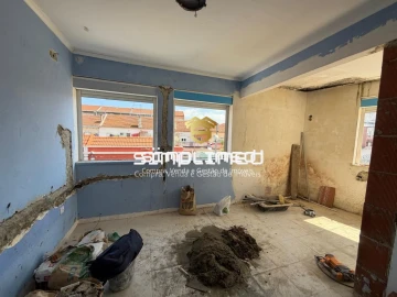 Apartamento T2 para Venda em Baixa da Banheira e Vale da Amoreira