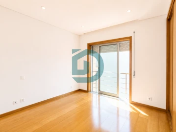 Apartamento T3 para Venda em Arvore