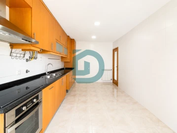 Apartamento T3 para Venda em Arvore
