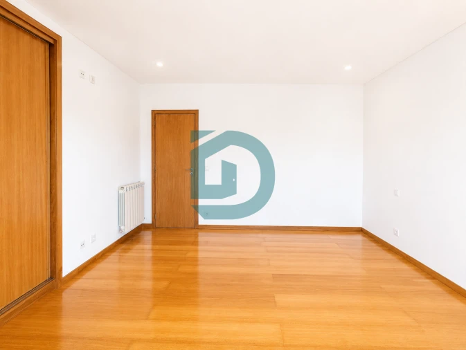 Apartamento T3 para Venda em Arvore Foto 6