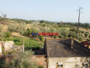 Moradia T2 para Venda em São João Baptista e Santa Maria dos Olivais