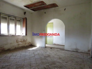 Moradia T2 para Venda em São João Baptista e Santa Maria dos Olivais
