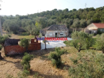 Moradia T2 para Venda em São João Baptista e Santa Maria dos Olivais