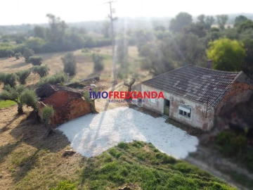 Moradia T2 para Venda em São João Baptista e Santa Maria dos Olivais
