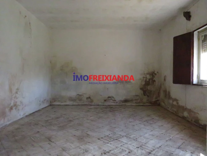 Moradia T2 para Venda em São João Baptista e Santa Maria dos Olivais Foto 11