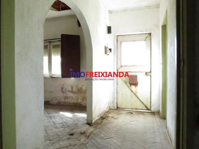 Moradia T2 para Venda em São João Baptista e Santa Maria dos Olivais Foto 6