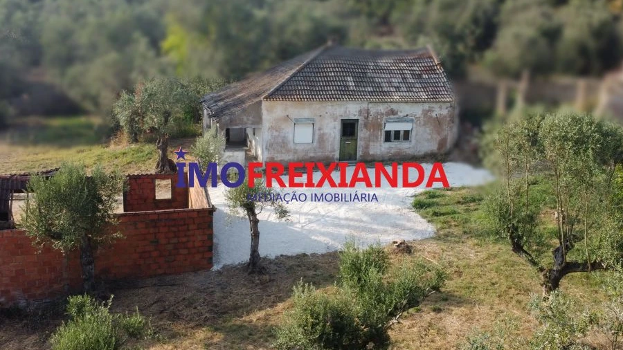 Moradia T2 para Venda em São João Baptista e Santa Maria dos Olivais